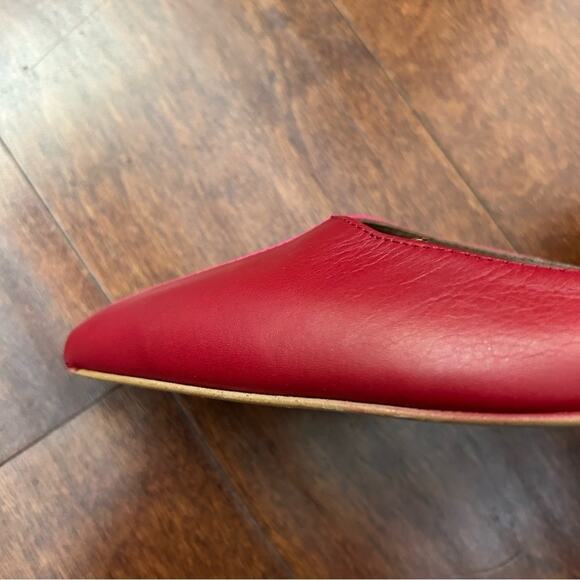 Alohas Cinderella Lipstick Red Magenta, Size 8/8.5 (39) - Picture 10 of 16